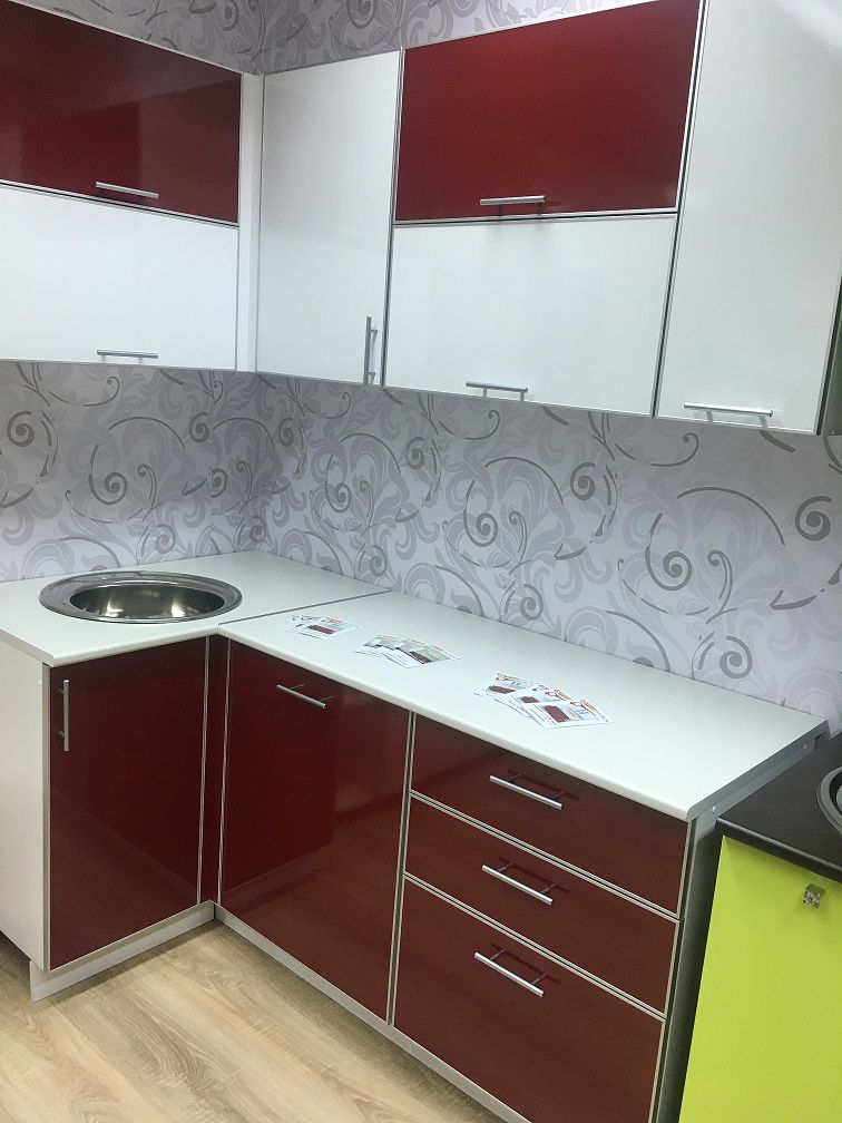 кухня фасады пластик в алюм. рамке в Армавире