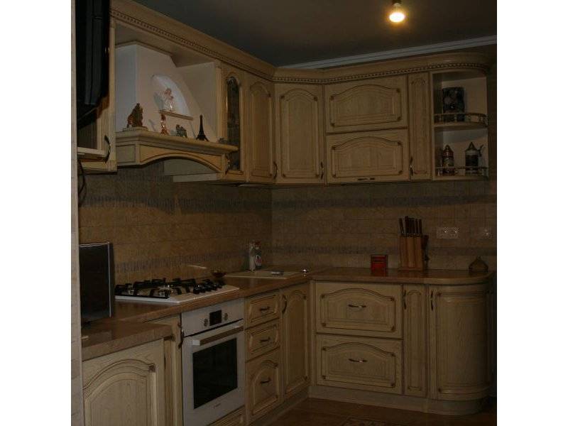 классическая угловая кухня в Армавире