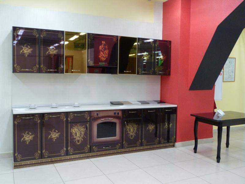 кухня прямая с рисунком из золота в Армавире