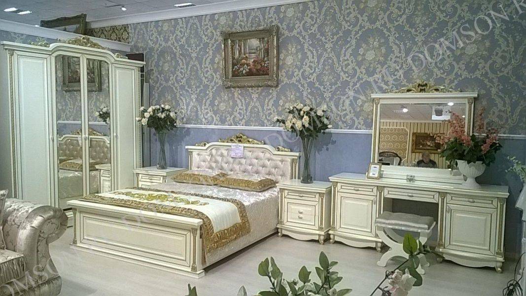 светлый спальный гарнитур в Армавире