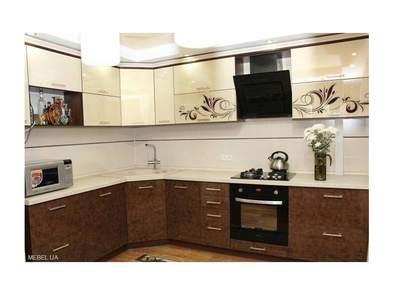 угловая большая кухня в Армавире