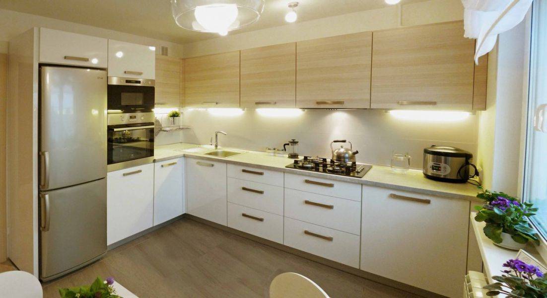 просторная светлая кухня в Армавире