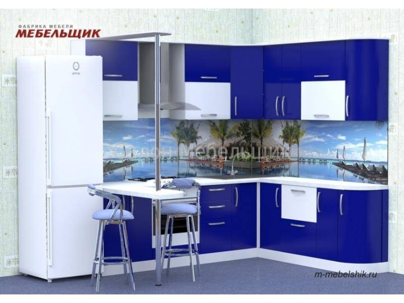 синяя кухня с фасадами из пластика в Армавире