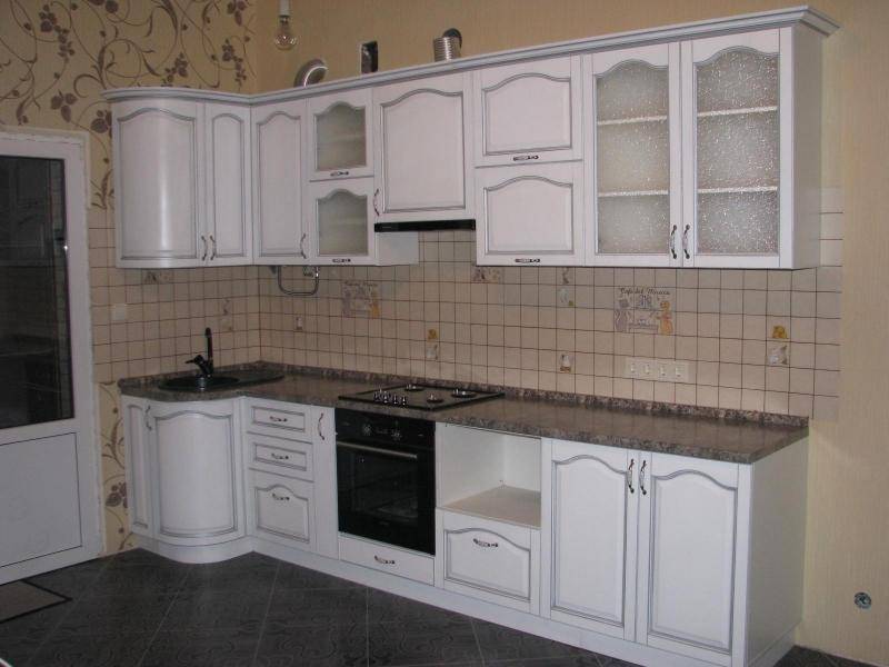 угловая классическая кухня в Армавире