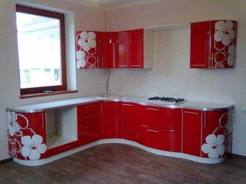 угловая яркая кухня в Армавире