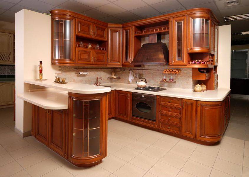 угловая кухня классика в Армавире