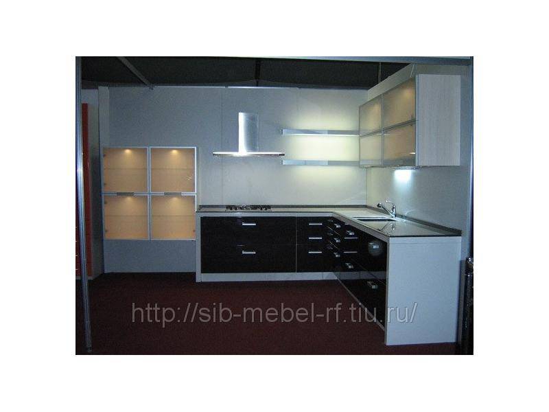 кухня с фасадами из пластика 3 в Армавире