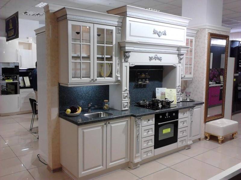 классическая прямая кухня в Армавире
