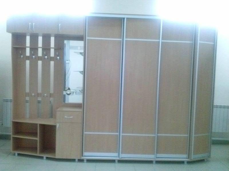 прихожая со шкафом-купе в Армавире
