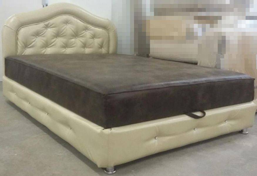 мягкая кровать с утяжками в Армавире