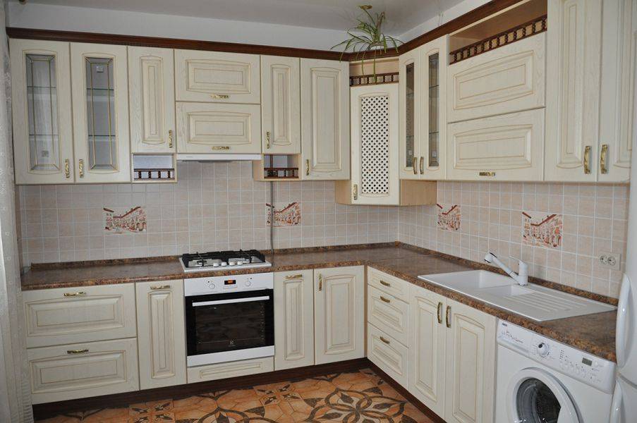 кухня из массива т501 в Армавире