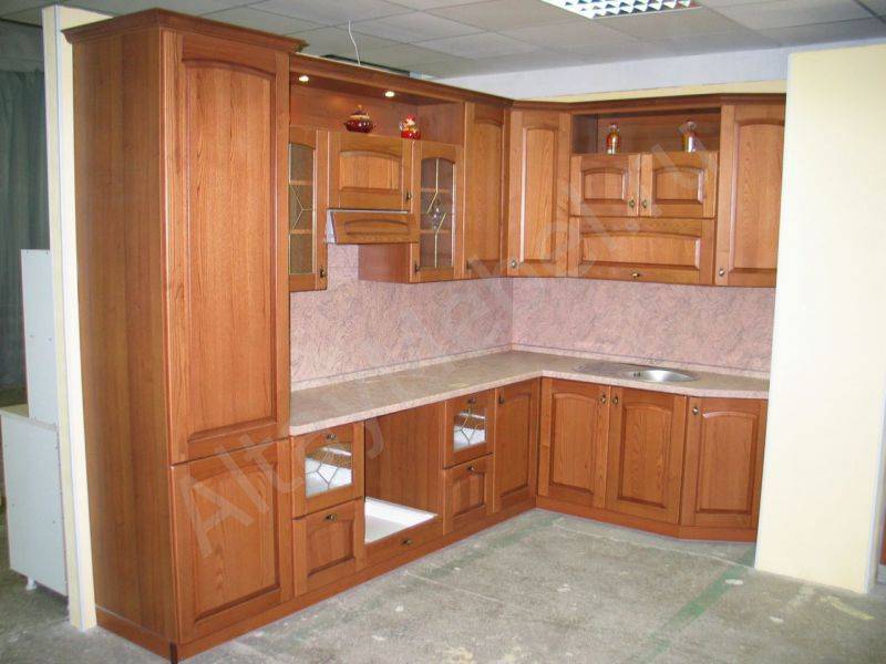 большая угловая кухня в Армавире