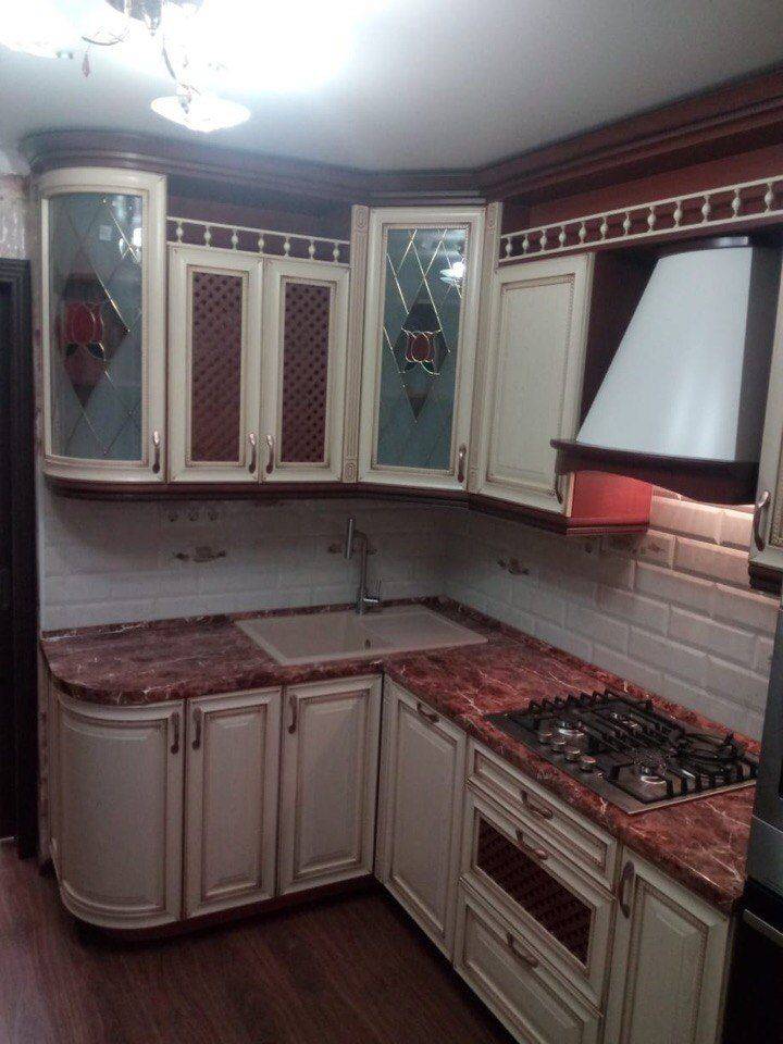 угловая маленькая кухня в Армавире