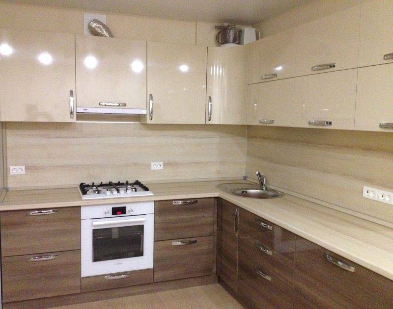 бежевая угловая кухня в Армавире