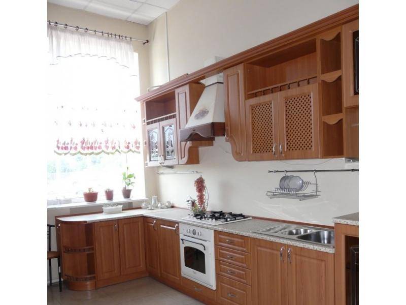 классическая угловая кухня в Армавире