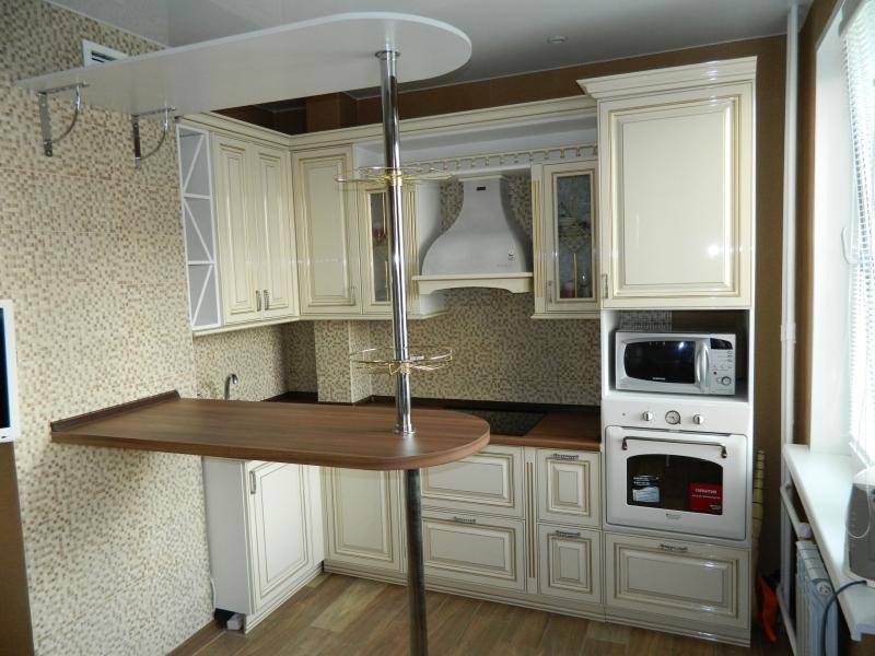 светлая угловая кухня в Армавире