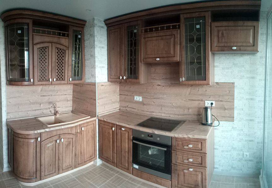 компактная кухня в классическом стиле в Армавире