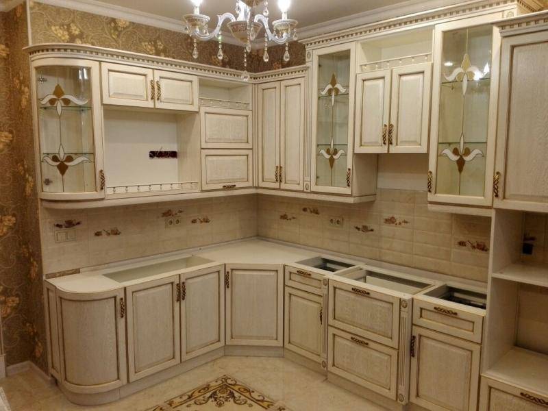 угловая кухня классическая в Армавире