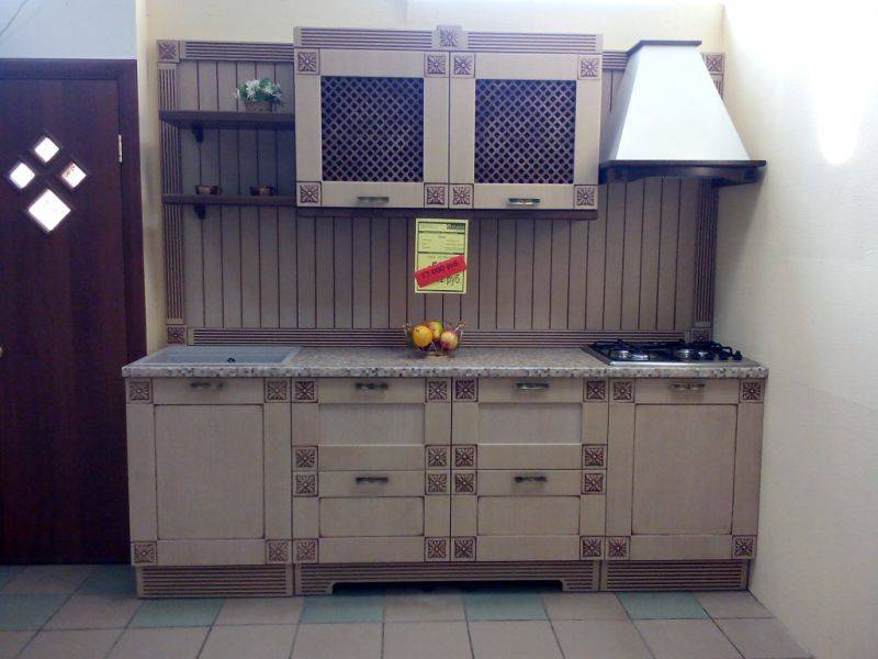 прямая кухня кантри в Армавире