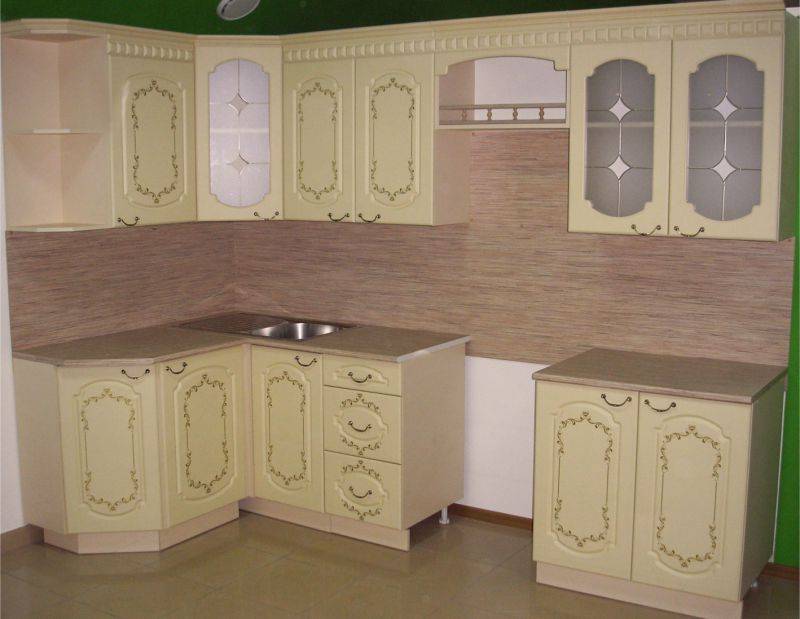 угловая кухня с витражом венеция в Армавире