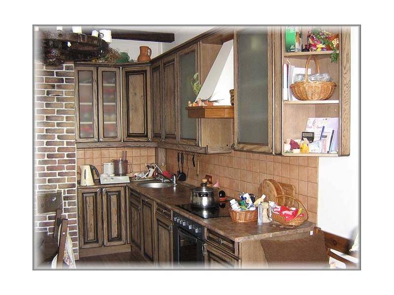 угловая классическая кухня в Армавире