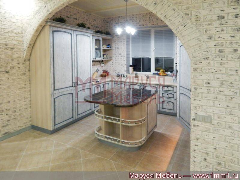 кухня угловая белая с патиной в Армавире