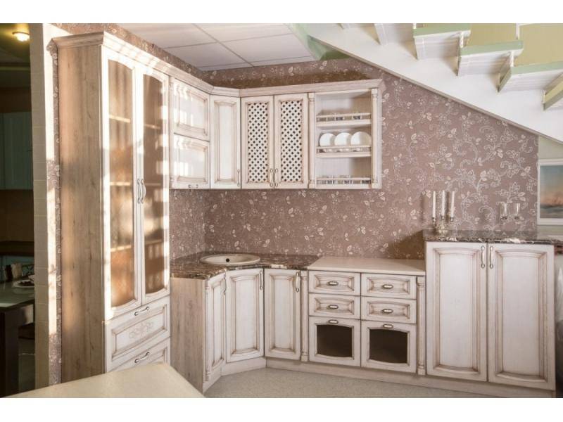 кухня из массива дуба белёный с патиной орех в Армавире
