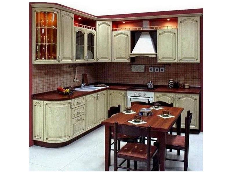 угловая кухня классика в Армавире
