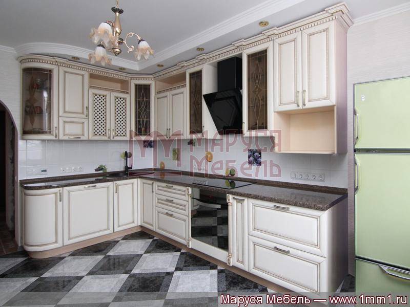 кухня угловая массив в Армавире