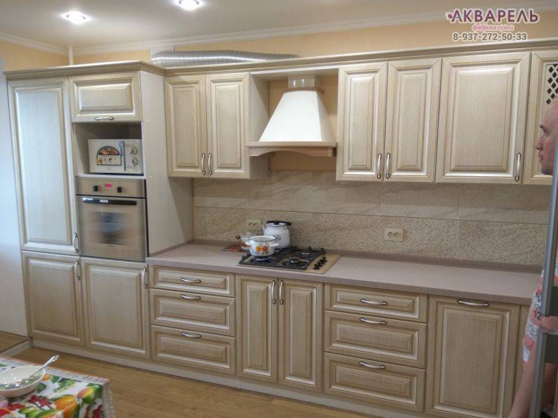 прямая кухня из массива дуба в Армавире
