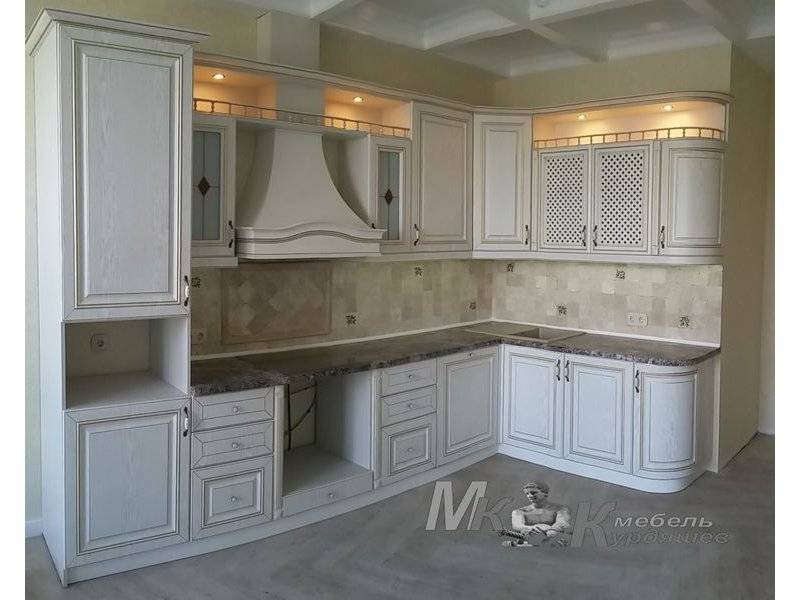 угловая кухня в классическом стиле в Армавире