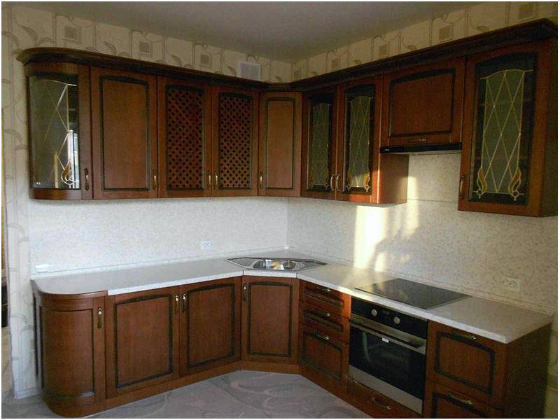 угловая кухня классика в Армавире