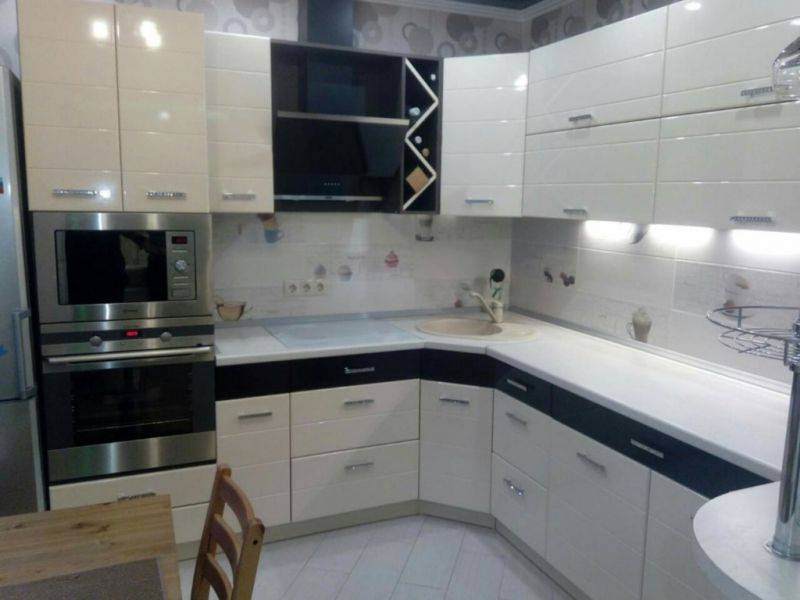 угловая глянцевая кухня в Армавире