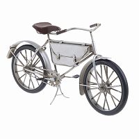 модель bicycle серебристого цвета в Армавире
